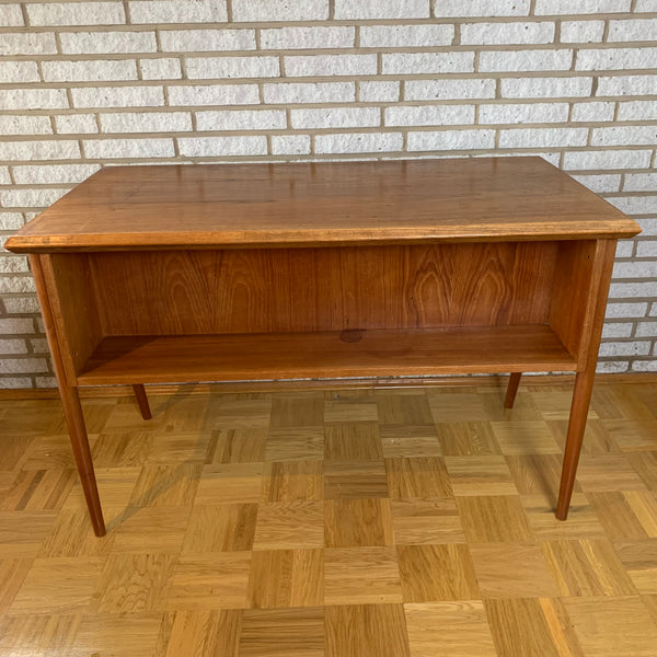 Vintage dänischer Mid Century Teakholz Schreibtisch von Gunner Nielsen für Tibergaard