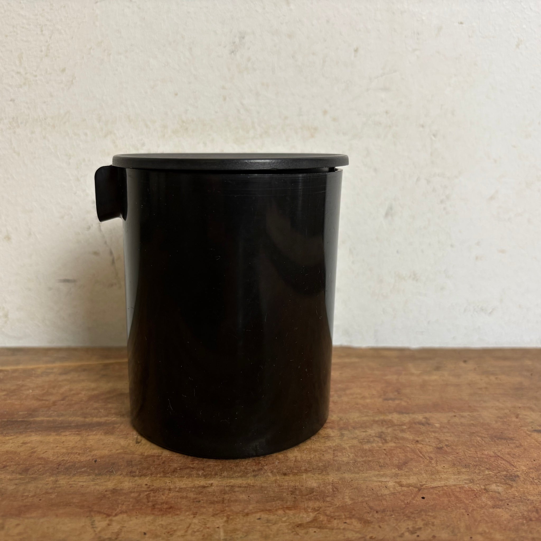 Vintage schwarzes Milchkännchen von Erik Magnussen für Stelton