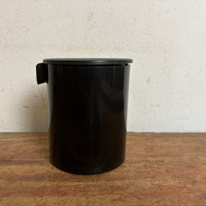 Vintage schwarzes Milchkännchen von Erik Magnussen für Stelton