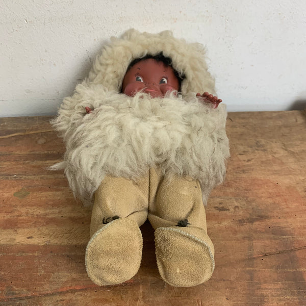 Vintage Mid Century Inuit Puppe
