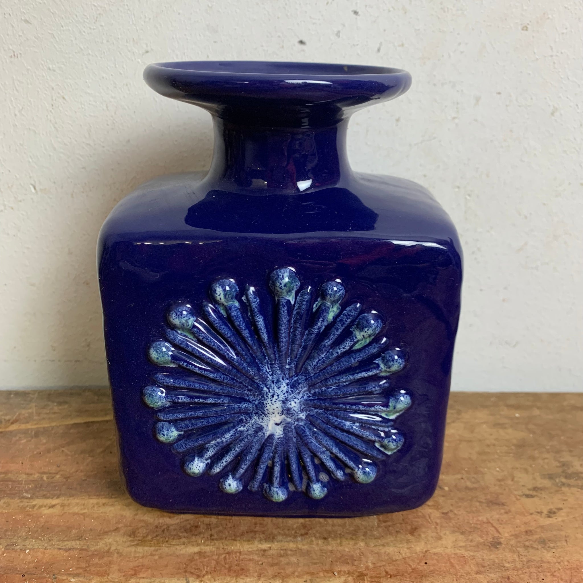 THUN Vase Country Mittel - Keramik, Handbemalt, 15,2x16,3x19,1 Cm, Natur-Design Für Wohnaccessoires