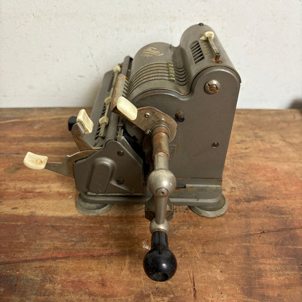 Vintage Rechenmaschine Thales
