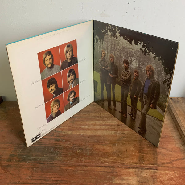 LP On The Threshold Of A Dream von The Moody Blues