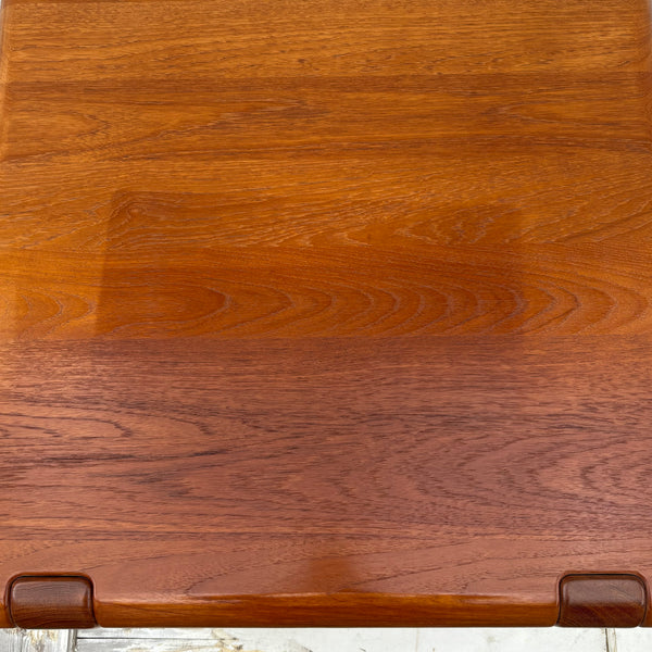 Vintage Dänischer Teak Beistelltisch von Niels Bach für Randers Møbelfabrik
