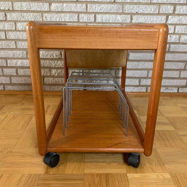 Vintage Beistelltisch Godebørg auf Rollen mit Zeitungsablage und LP Fächern von Kai Kristiansen für Vildbjerg Møbelfabrik Denmark