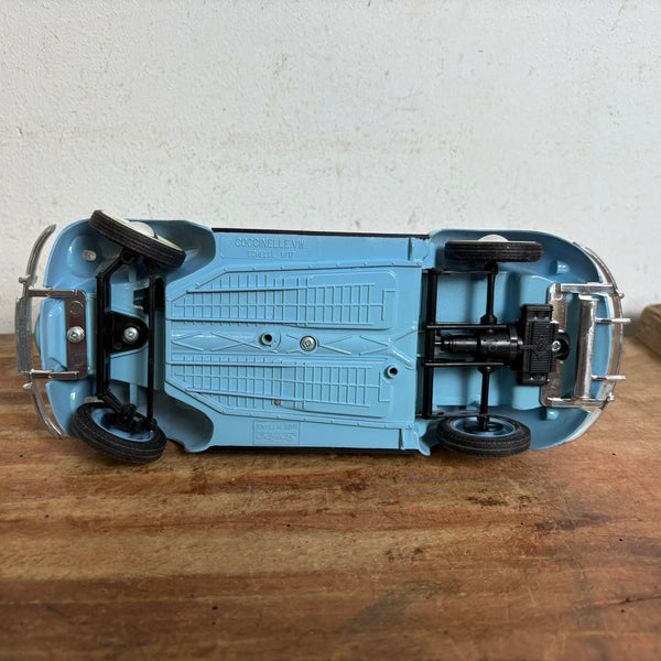 VW Käfer 1950 Coccinelle von Solido in hellblau