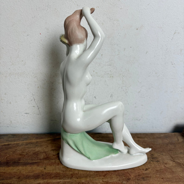 Vintage Porzellan Badende Akt Skulptur im Art Deco Stil von Aquincum