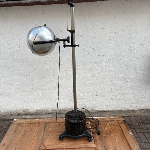 Antike industrielle Höhensonne Quarzlampe von Electricitätsgesellschaft Sanitas Berlin
