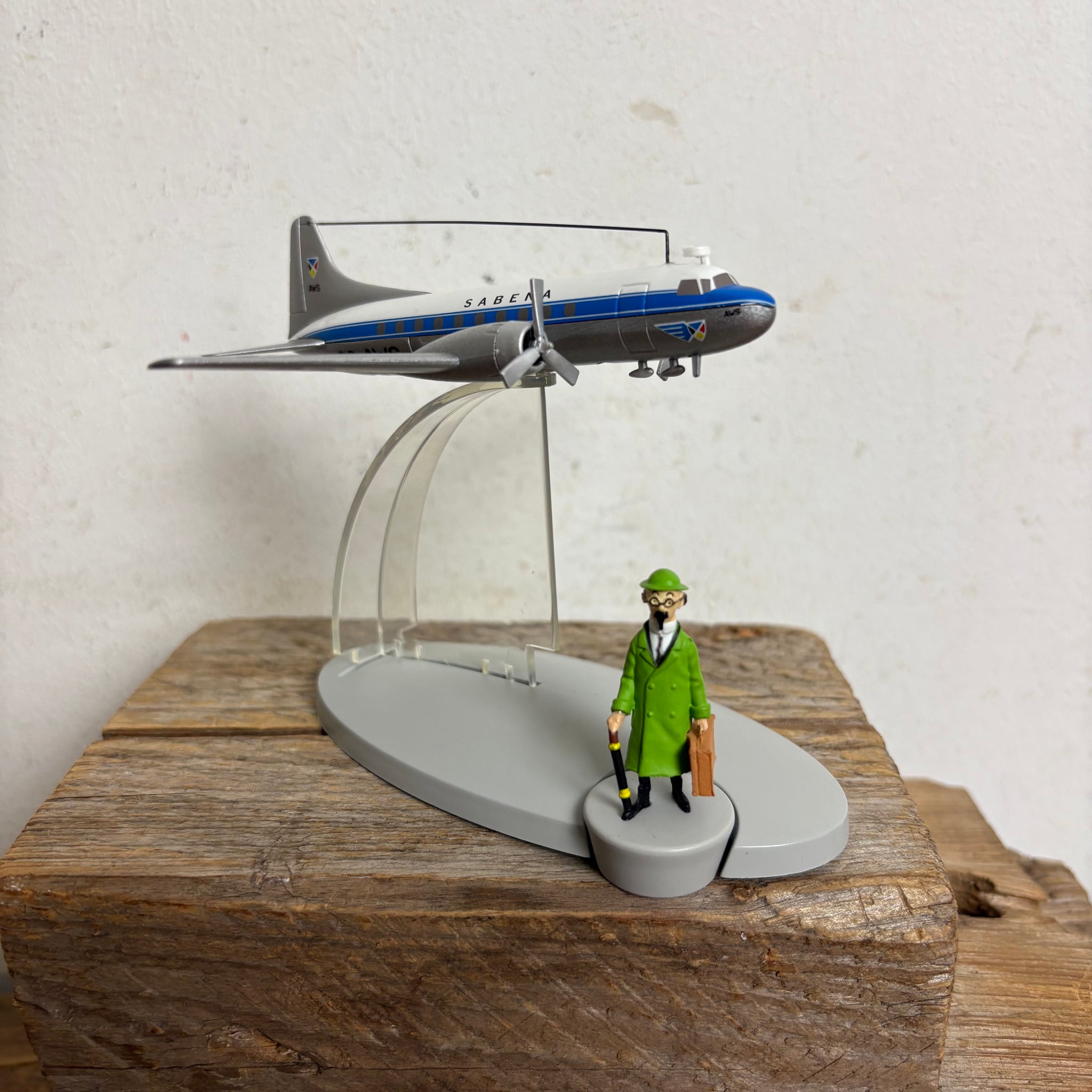 Modell Figur und Buch Tim und Struppi das Das Sabena-Flugzeug mit Professor Bienlein aus Der Fall Bienlein