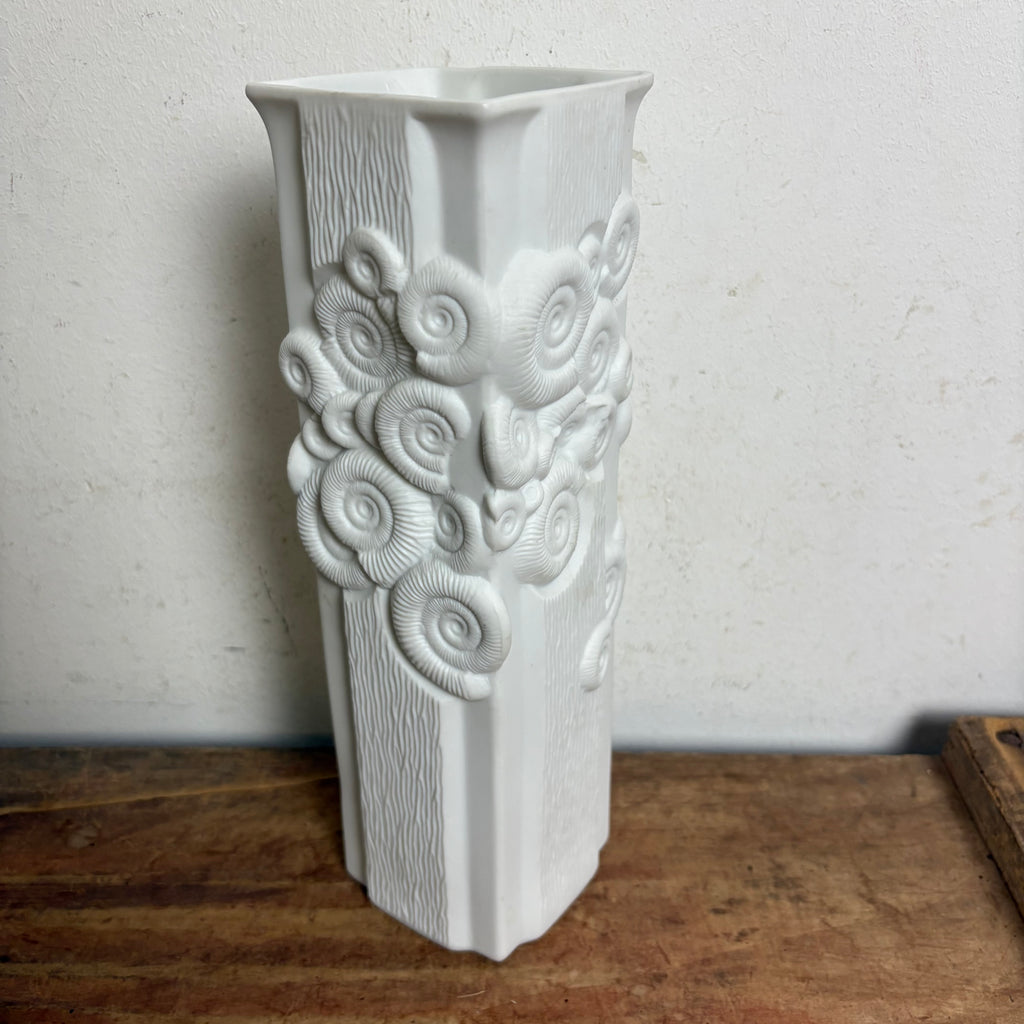 Vintage Op Art Bisquit Porzellan Vase von AK Kaiser – Trödelfuchs Vintage Shop