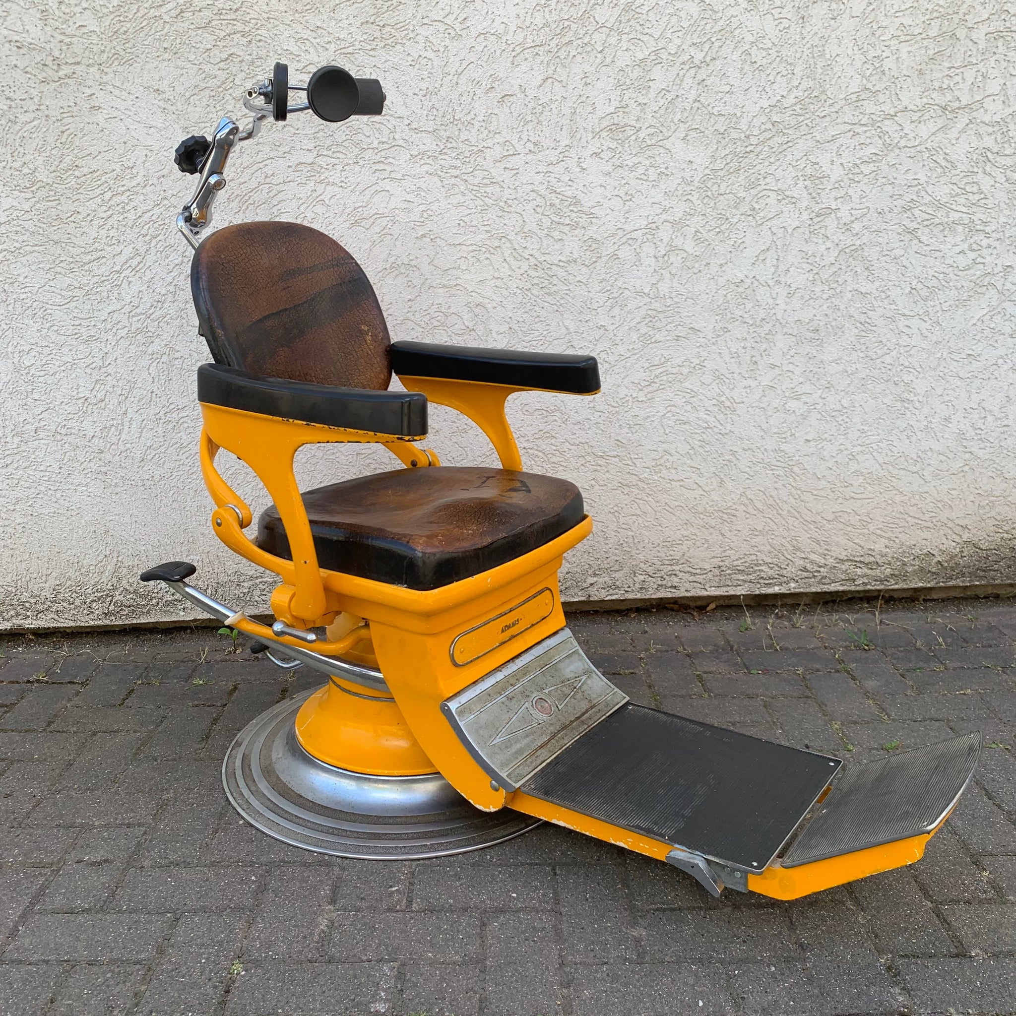 Vintage Zahnarztstuhl mit Behandlungseinheit