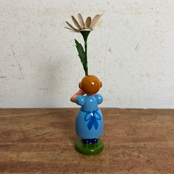 Blumenkind Mädchen mit lila  Blume von Weha