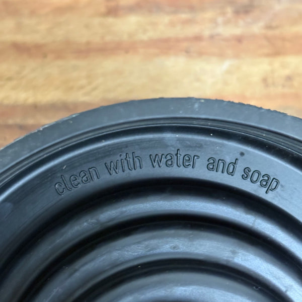 Vintage italienischer Design Aschenbecher von Mario Bettucci für Pirelli