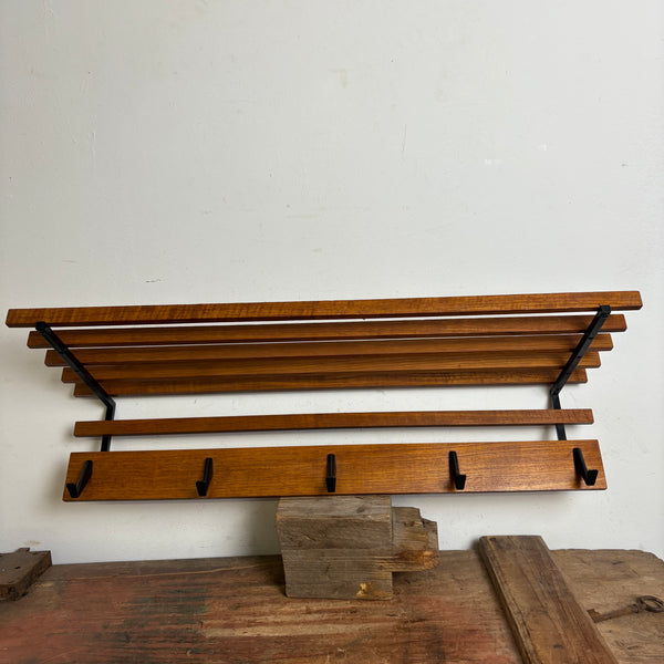 Skandinavische Mid Century Garderobe aus Teakholz