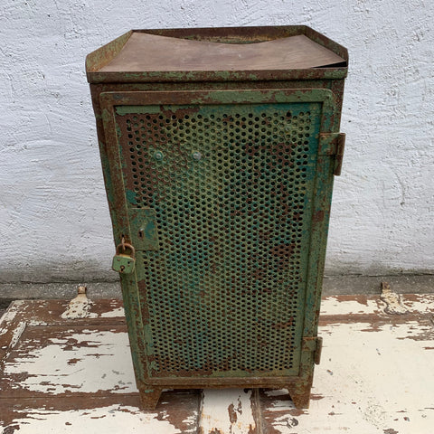 Vintage Industrial Metall Werkzeugschrank