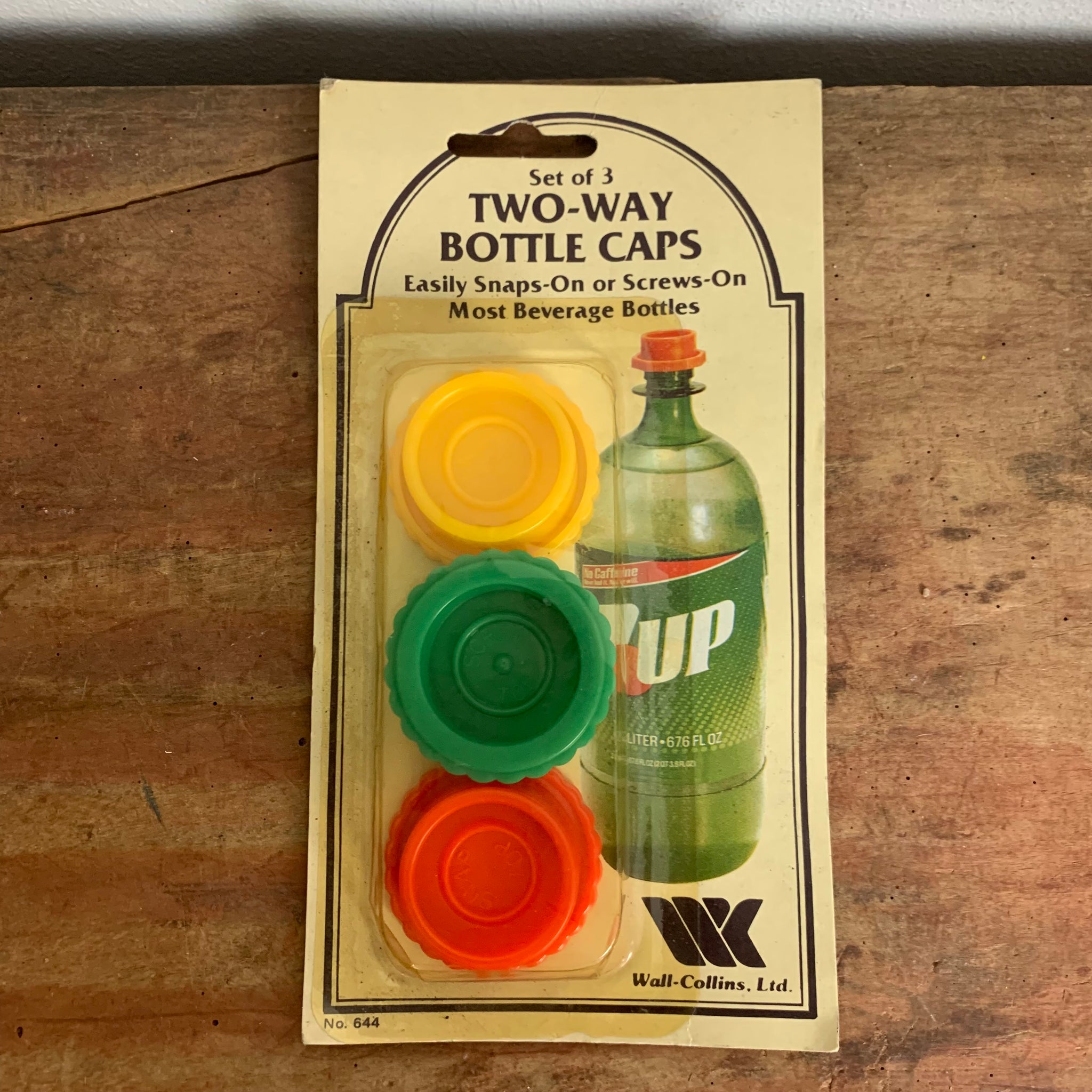 Vintage Two Way Bottle Caps OVP
