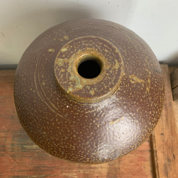 Antike große Flasche aus Steingut