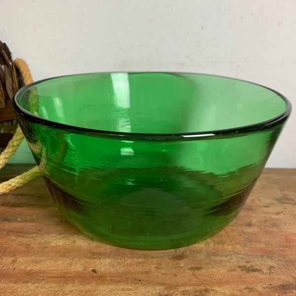 Vintage Schale aus grünem Glas mit Korbgeflecht Vetro Verde di Empoli