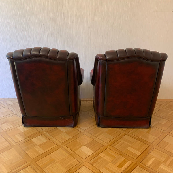 2 vintage Chesterfield Sessel in dunkelrot