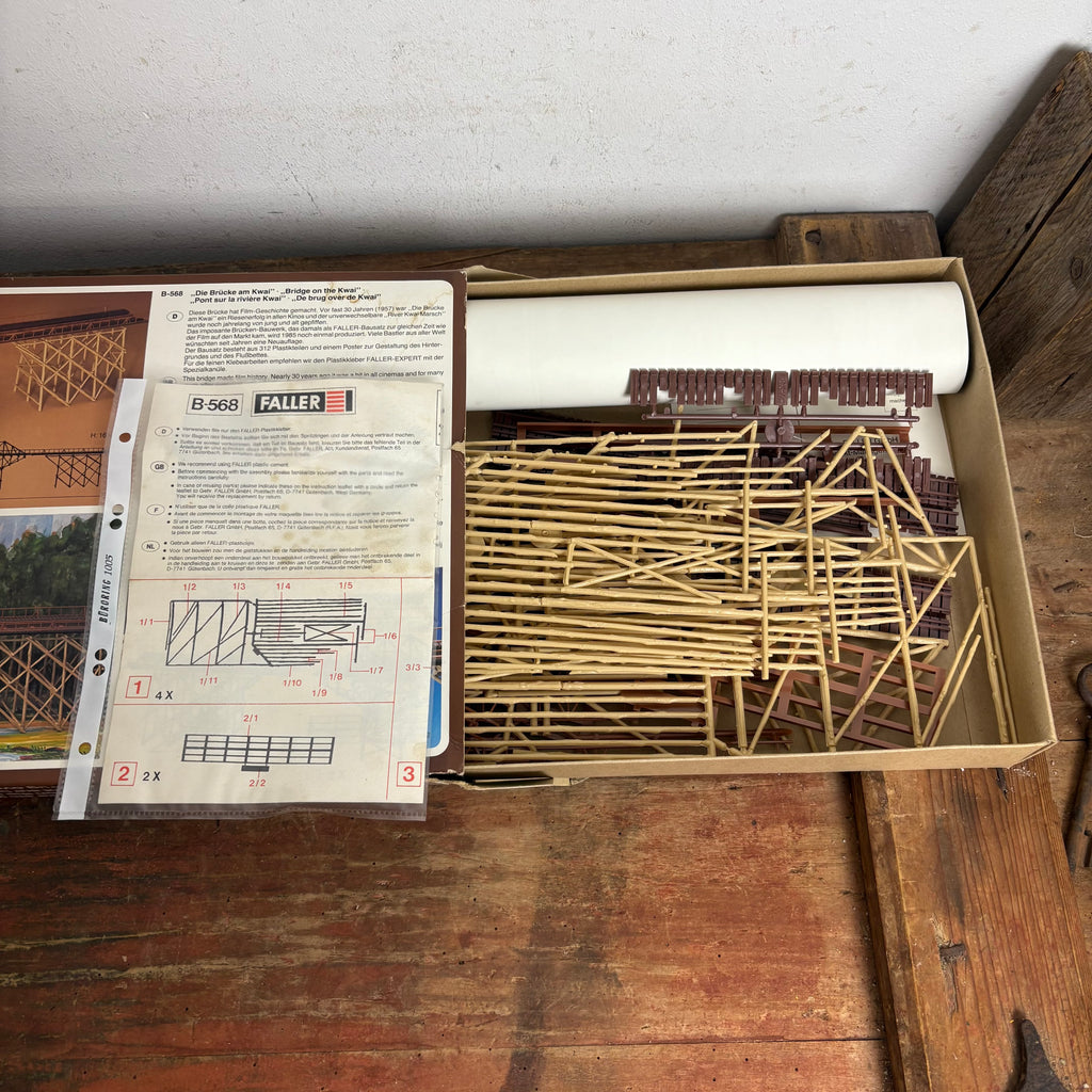 Vintage Modellbausatz Die Brücke am Kwai von Faller – Trödelfuchs