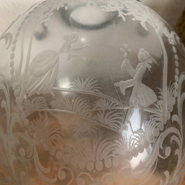 Feine Jugendstil Glas Vase mit romantische Szene