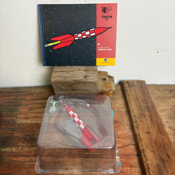 Modell Figur und Buch Tim und Struppi die Rot Weiße Rakete X-FLR6 mit Professor Bienlein aus Reiseziel Mond