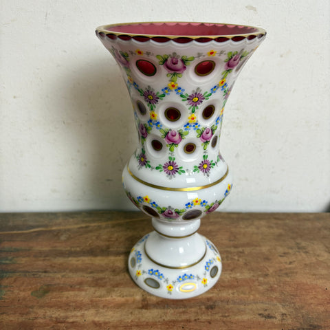 Antike Böhmische Overlay Kristallvase