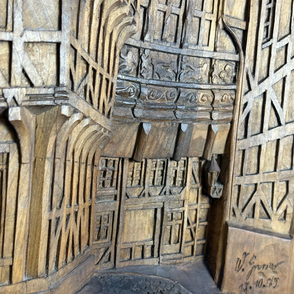 Geschnitztes Holz Relief Bild Ungestülpter Zuckerhut Hildesheim