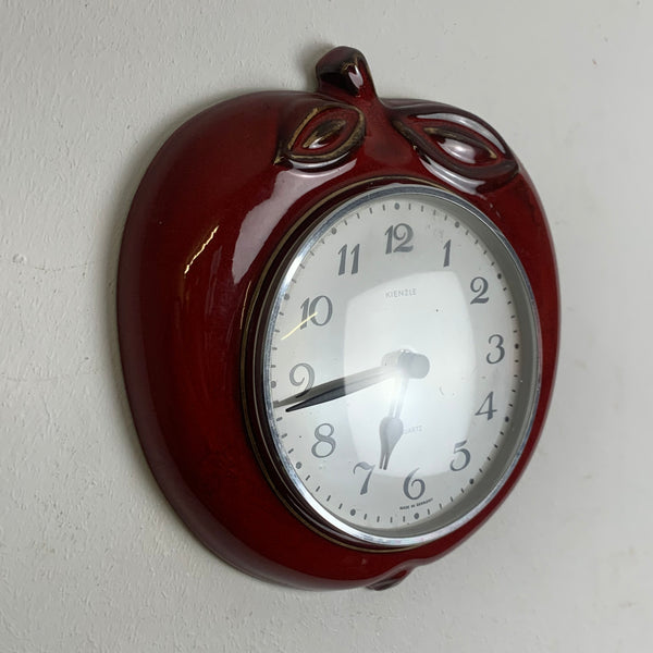 Vintage Erdbeer Keramik Wanduhr von Kienzle