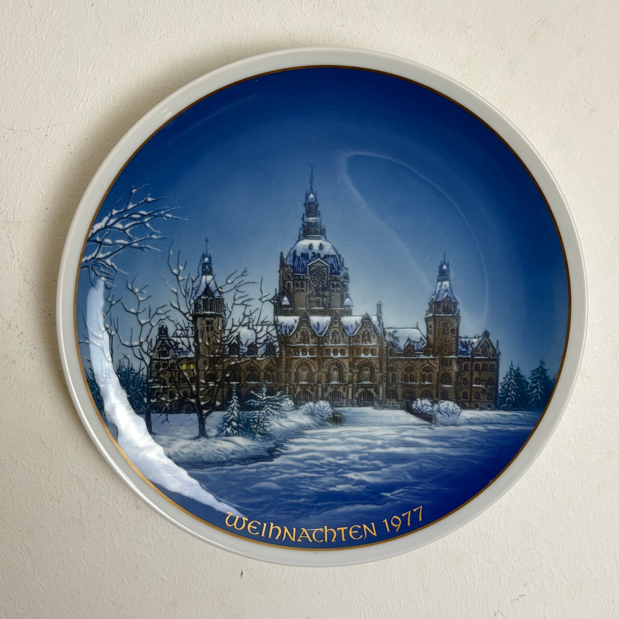 Vintage Classic Rose Weihnachtsteller 1977
Rathaus Hannover von Helmut Drexler für Rosenthal