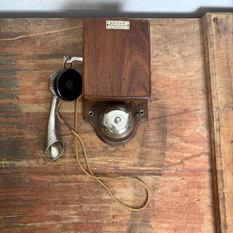 Antikes Wandtelefon