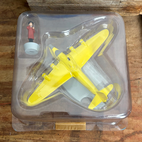 Modell Figur und Buch Tim und Struppi das Gelbe Wasserflugzeug mit Nestor aus Die sieben Kristallkugeln