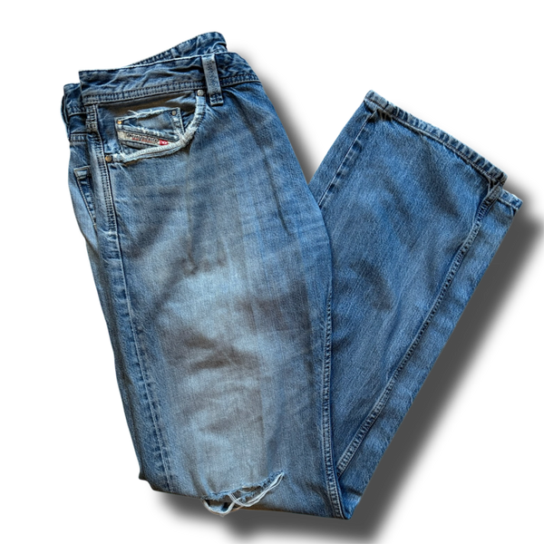 Diesel distressed straight leg - Vintage Jeans