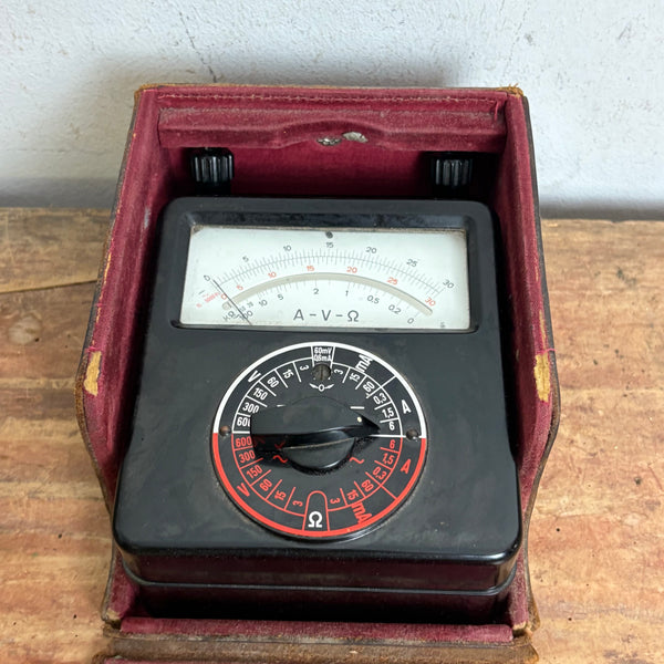Vintage Messgerät A-V-Ω
Multizet von Siemens & Halske