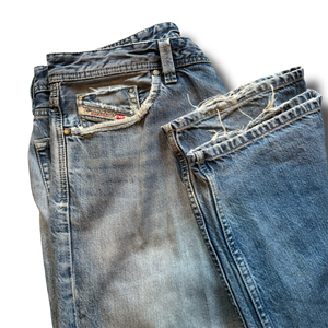 Diesel distressed straight leg - Vintage Jeans