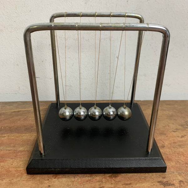 Vintage Newton Pendel