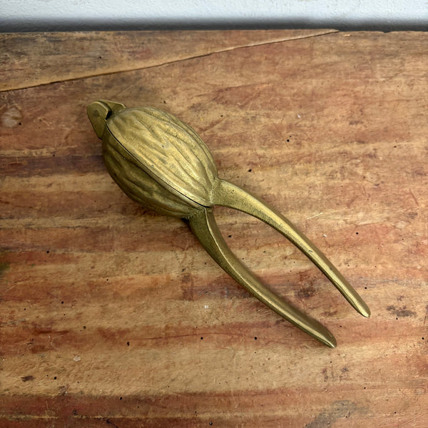 Vintage Nussknacker Walnuss Messing