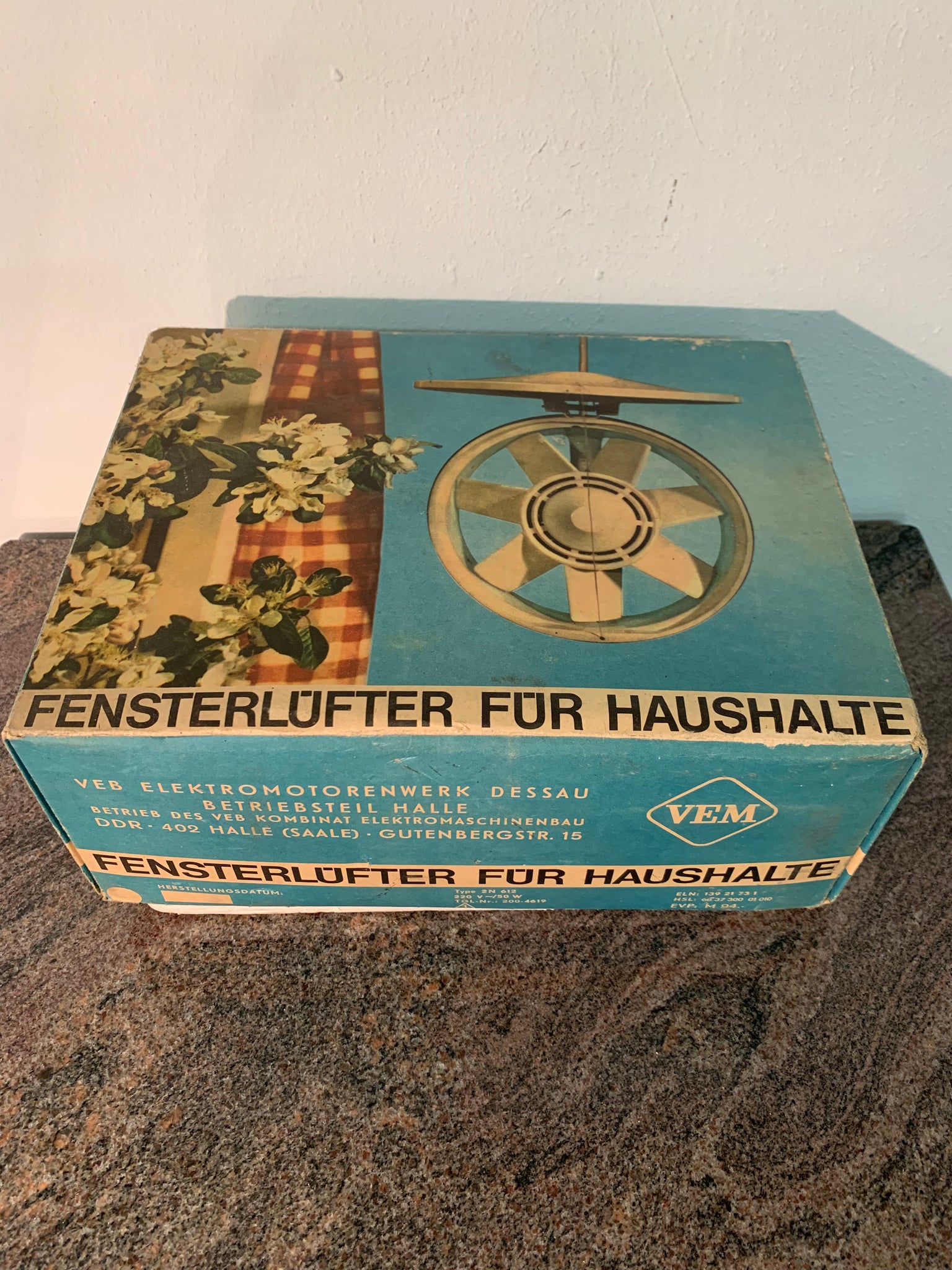 Vintage Fensterlüfter für die Haushalte von VEB Elektromotorenwerk Dessau