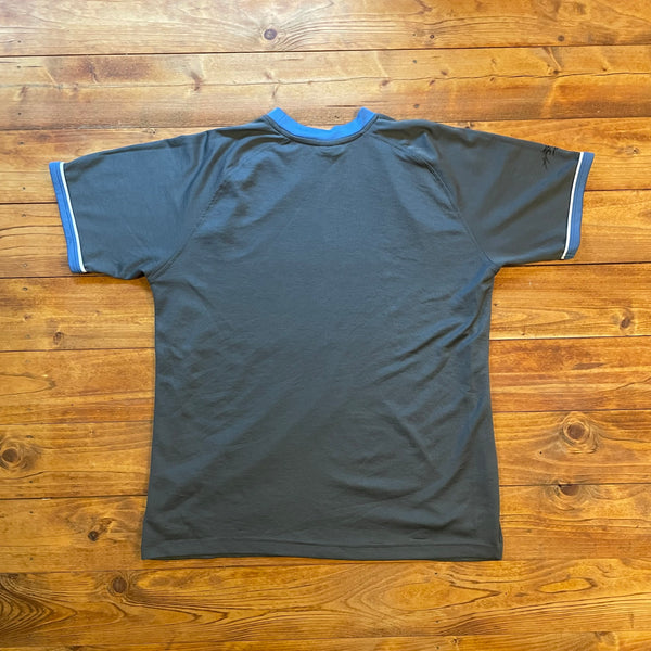 Tribal Y2K T-Shirt - Early 2000s Vintage