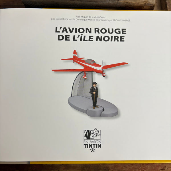 Modell Figur und Buch Tim und Struppi Das Rot Flugzeug mit Detektiv Schulze aus Die schwarze Insel