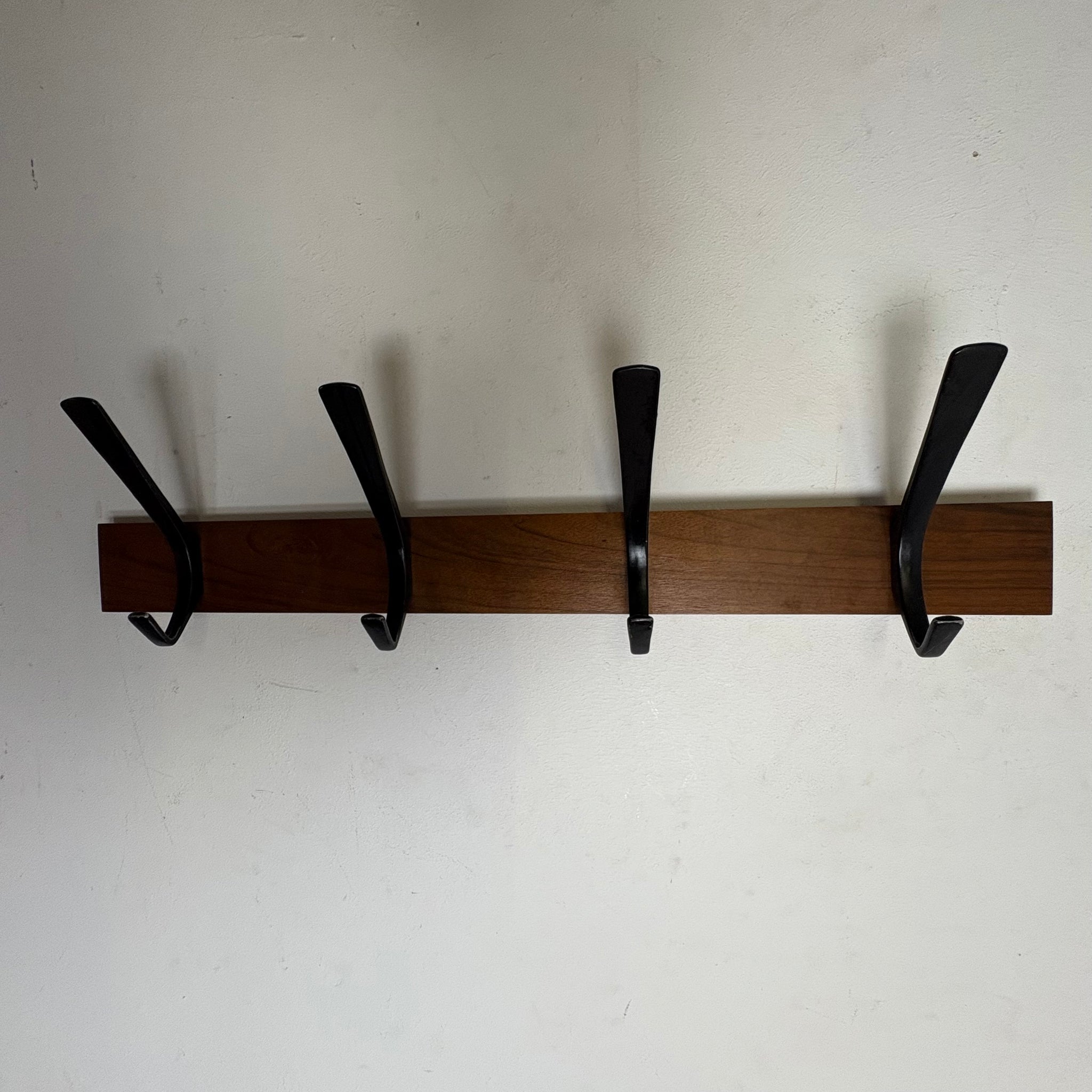 Skandinavische Mid Century Garderobe aus Teakholz