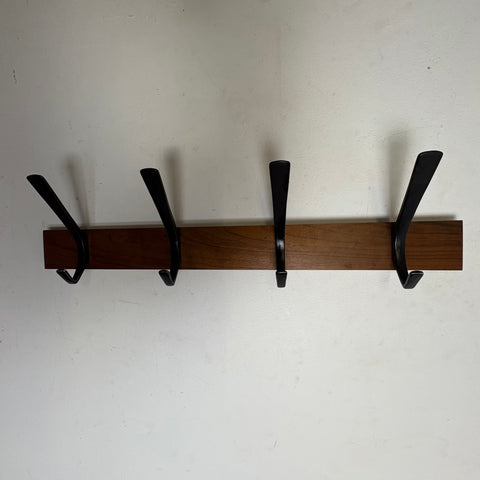Skandinavische Mid Century Garderobe aus Teakholz