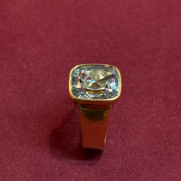 Massiver Ring aus 750 Gelbgold mit Aquamarin ca. 7,2 Karat