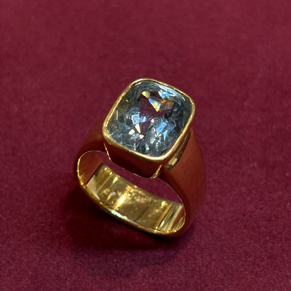 Massiver Ring aus 750 Gelbgold mit Aquamarin ca. 7,2 Karat