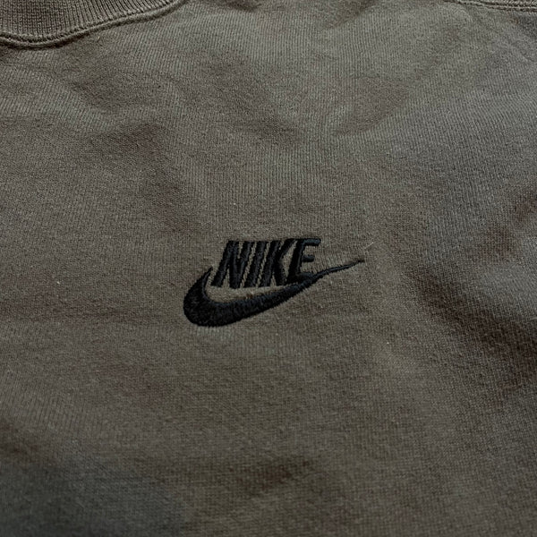 Nike Sweater mit White Tag