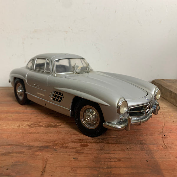 Mercedes Benz 300 SL von Kyosho