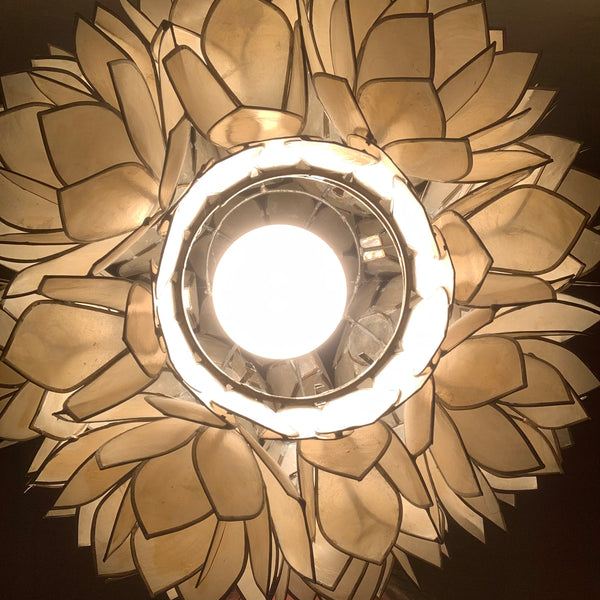 Vintage Lotus Kugel Hängelampe aus Capiz Muscheln von Verner Panton