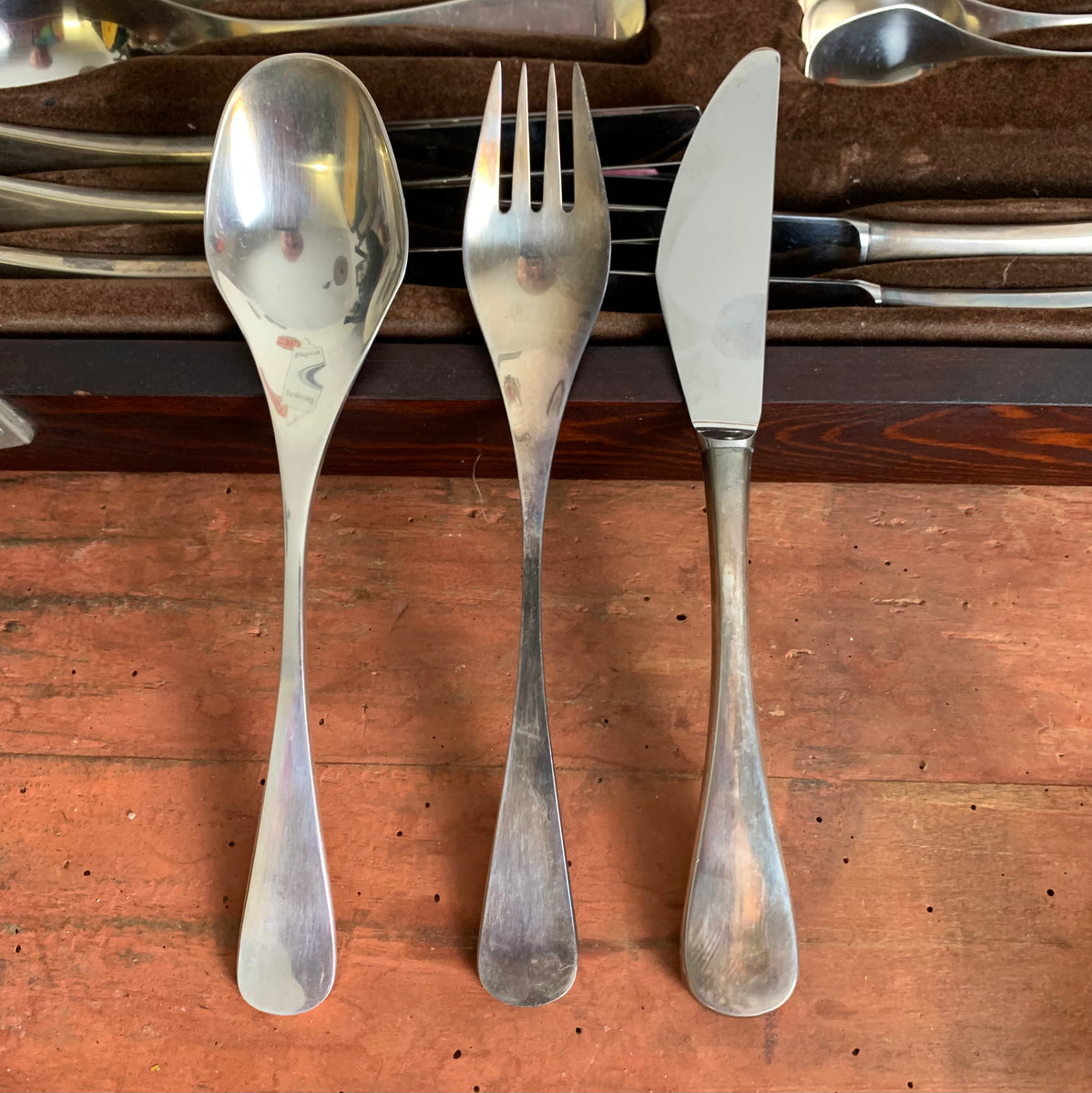 Robbe&Berking Classic Faden 6 Kişilik 24 Parça Çatal Kaşık Bıçak Seti Gümüş Kapl Robbe&Berking Classic Faden 6 Kişilik 24 Parça Çatal Kaşık Bıçak Seti Gümüş Kapl
