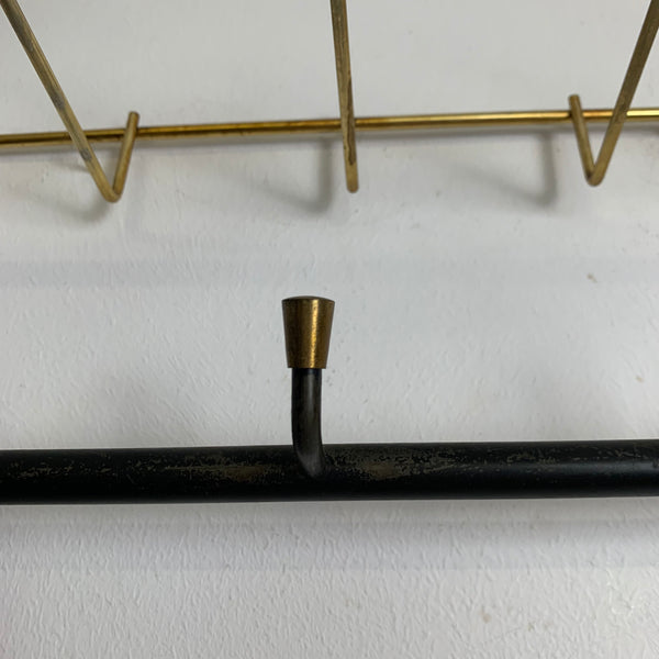 Mid Century Garderobe Hutablage