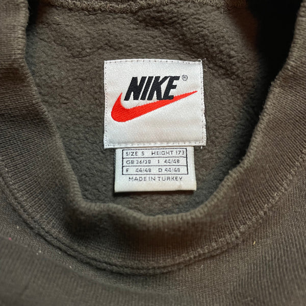 Nike Sweater mit White Tag